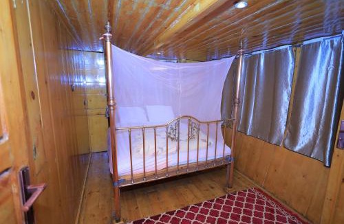 Aswan Boat Rental | Nubian Sandal