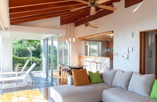 Sakiyama House | Oceanfront villa with private beach view!