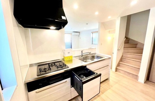 Shinjuku Apartment | Ochiai Open House