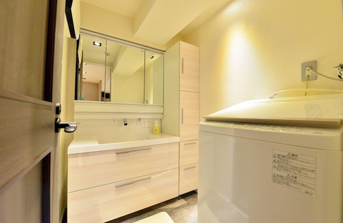 Minamiaoyama Apartment | Omotesando Chic 2-bedroom