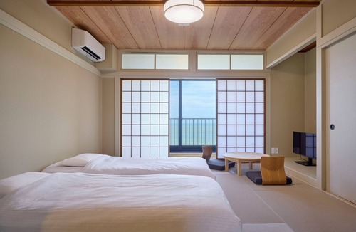 Hamasaki House | ONCRI-KARATSU