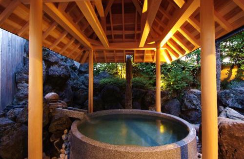 Kinosaki Onsen Hotel | Onishiya Suishoen