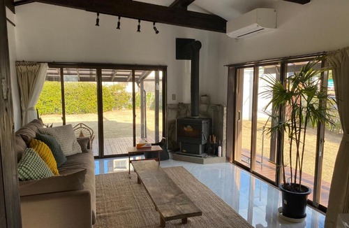 Onjuku Villa | Onjuku海岸 HanaHouse Private Villa, large garden, 30sec walk to beach
