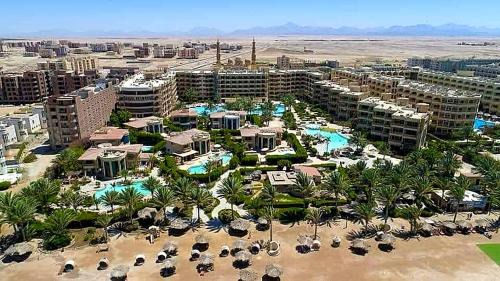 Al Ahyaa Resort | Palma Shores Luxury Escape
