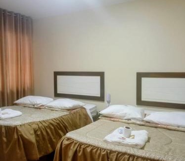 Huaraz Hotel | Perú Andino Tours & Hostel Amparo