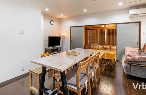 Minato House | Permitted $ 170m2, large groups can stay, convenient access to major tourist spots, right in front of a convenience store
