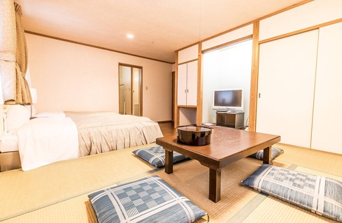 Hakuba Hotel | Petit Hotel Enchante