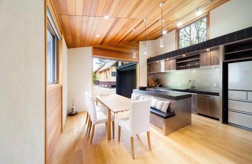 Happo Ski Chalet | Phoenix Cocoon by HHG