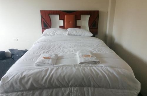 Independencia House | Pitec Hostel Lodge