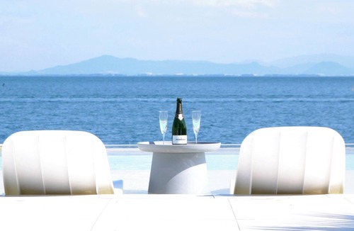 Minami-komatsu Villa | PLATINUM RESORT 1 Villa with Infinity Pool with Private Beach Water Bike Boat unloading available (bring your own) Vacation Rental