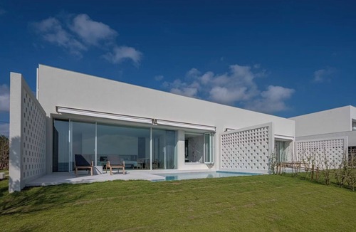 Miyakojima Hotel | Pool Jacuzzi Ocean view Escape the hustle and b - Villa B/Miyakojima Okinawa