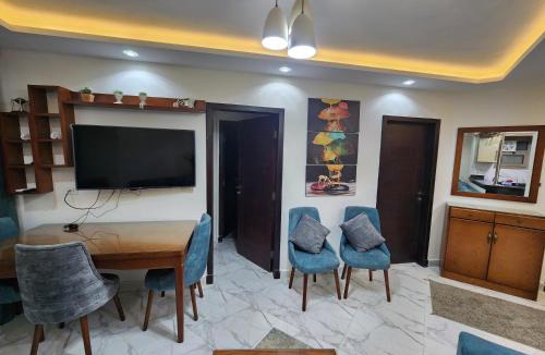 Al-Manasrah Resort | Porto said بورتوسعيد غرفتين وصاله للأسر فقط