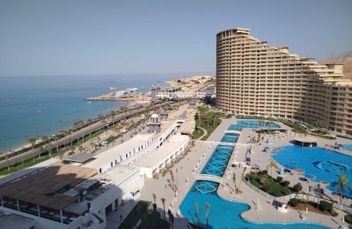 Ras Sudar Apartment | Porto Sokhna Pyramids Hotel sea view
