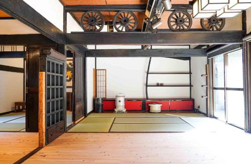 Shinshiro House | Pottery & Stay -UTSUWA-