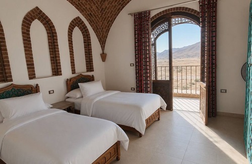 Luxor House | Prime 2027 Eclipse Spot! Oasis with Pool and Rooftop near Valley of the Queens