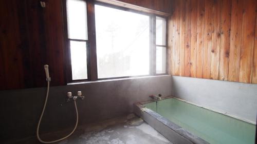 Kusatsu Onsen House | Private hot-spring Villa in Kusatsu #projector