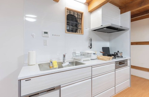 Sennan District House | Private Japanese Garden House Near KIX Osaka | 6BR for 6-12 guests | Hinoki Bath