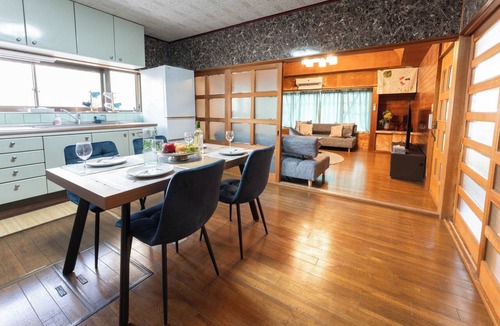 Izumisano House | Private Open-Air Bath & Garden | Sleeps 16 | 5 BR | 10 min to Kansai Airport KIX