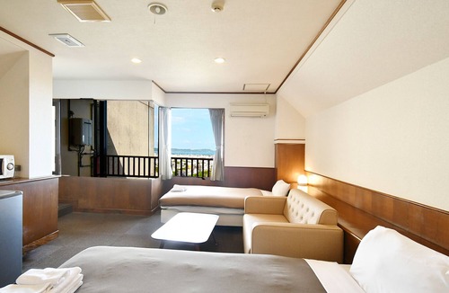 Hiyagon Hotel | Purari