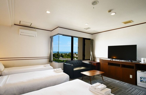 Hiyagon Hotel | Purari