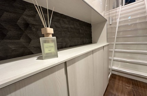 Chinatown Apartment | Ray House