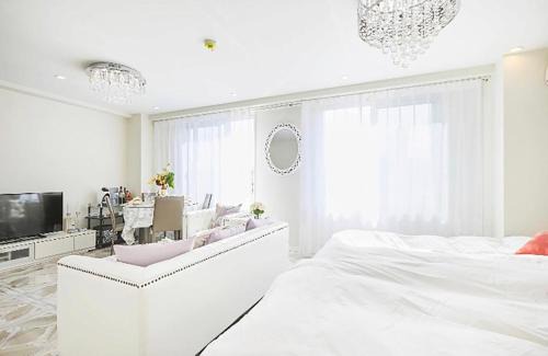Ikebukuro Hotel | Reimi Mondo501