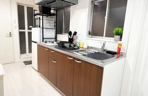 Higashishinkoiwa Apartment | Renovated 2K apartment | 4-minute walk from JR Shin-Koiwa Station | Accommodates up to 4 guests | Direct access to Akihabara, Tokyo in 13 minutes