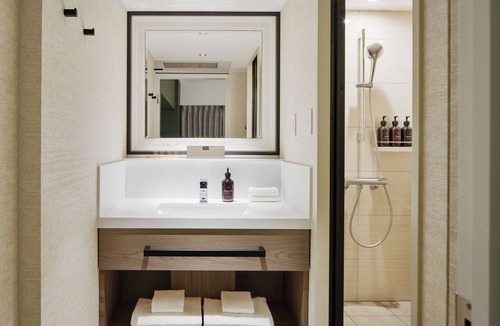 Nakanoshima Hotel | RIHGA Royal Hotel Osaka, Vignette Collection by IHG