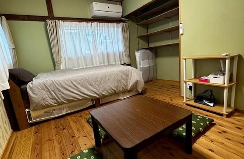Narita Apartment | Roman荘