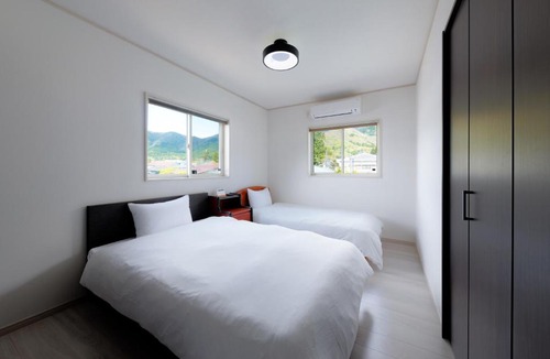 Hakone Apartment | root hakone 2nd l Steps from restaurants and shops