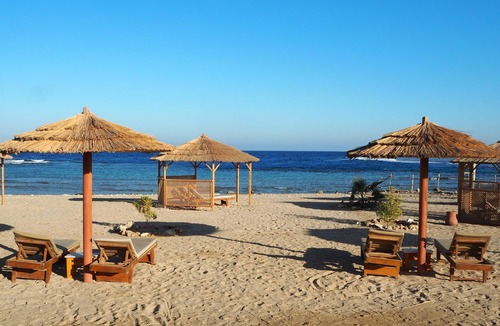 El Quseir Hotel | Roots