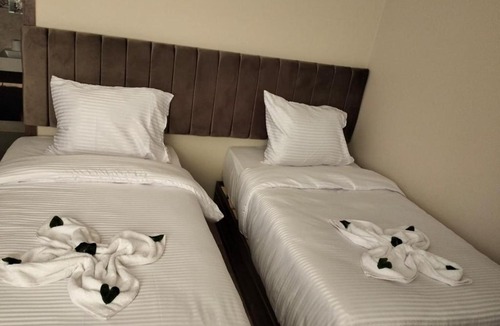 Giza Hotel | Royal Night Pyramids View Inn
