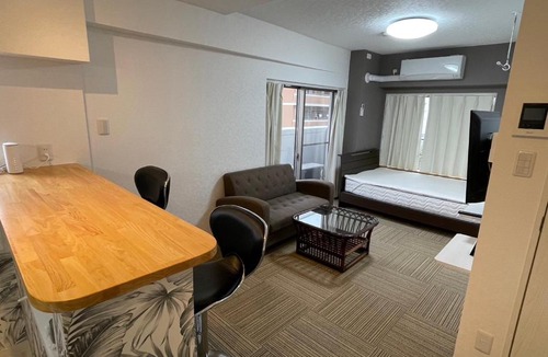 Yokosuka Apartment | ROYAL YONEGAHAMA ｌ米が浜通