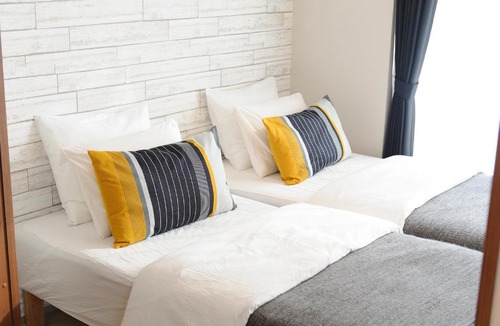 Joto Apartment | Saintpaulia Osaka-castle