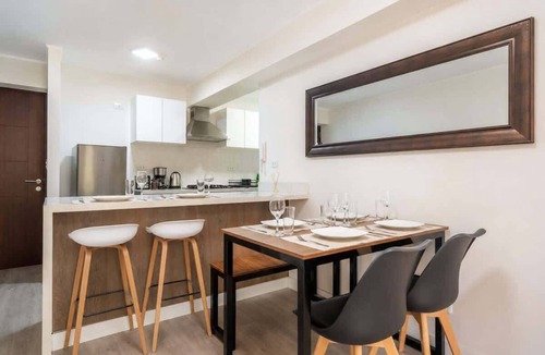Leuro Apartment | San Martin 306 · King Bed Comfortable 3BR Apt Free Parking