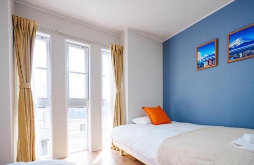 Kamiikebukuro Apartment | SCD312 Rare Private Home for 10 in Ikebukuro, 2 Full Baths, Eight subway lines connect to Tokyo business district
