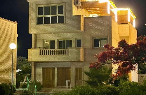 Al-Hammam Ski Chalet | Sea and Pool View Deluxe Chalet - Prime Location