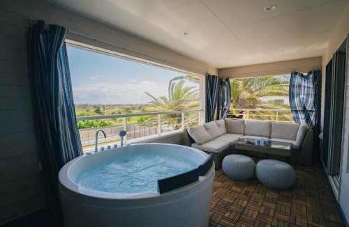 Ichinomiya Villa | SEADINERS Beachfront Villa 99