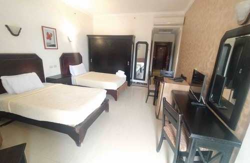 Ad-Dukhaylah Hotel | Seaview Hotel