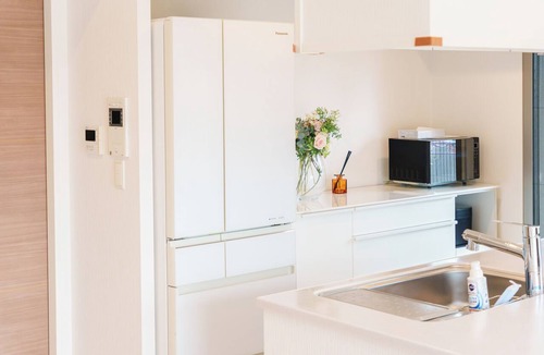 Dotonbori Apartment | SERENE | Kuromon · 1002 | 80 ㎡ · 3BR | Family Suite · Sleeps 8 | 1 min from Nipponbashi