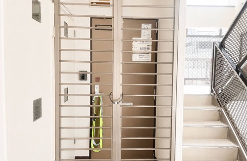 Konohana Apartment | SERENE | Nishikujo, 4th Floor | 60 ㎡, Sleeps 7 | Direct Access to USJ and Osaka Station