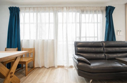 Konohana Apartment | SERENE | Nishikujo, 5th Floor | 100 ㎡, Sleeps 10 | Direct Access to USJ and Osaka Station
