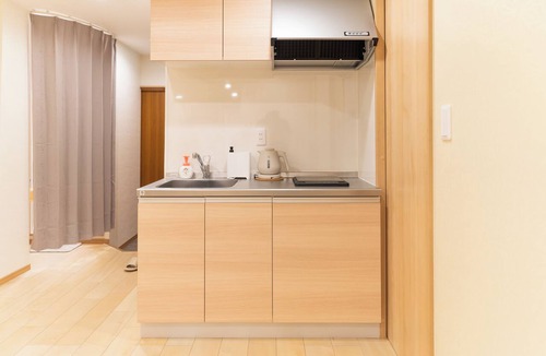 Nishitenma Bed & Breakfast | SERENE Osaka | 5-Min to Tenmabashi Station | 3F | 3BR, 2 Showers | Cherry Blossom Spot