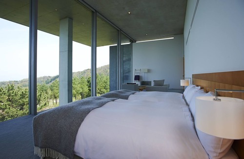 Matsuyama Hotel | SETOUCHI RETREAT AONAGI by Onko Chishin