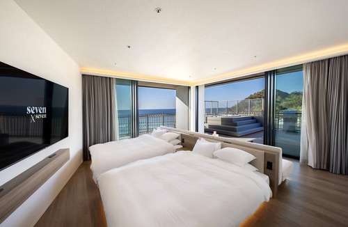 Nishi Ward Hotel | seven x seven Itoshima