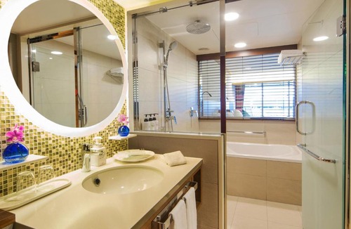 Fuchaku Hotel | Sheraton Okinawa Sunmarina Resort