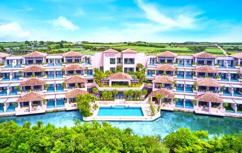 Ueno Resort | Shigira Bayside Suite Allamanda