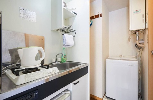 Nishi-Shinjuku Apartment | Shinjuku 102 for 2 peoples, private toilet + small kitchen