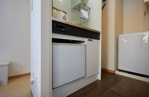 Nishi-Shinjuku Apartment | Shinjuku 102 for 2 peoples, private toilet + small kitchen