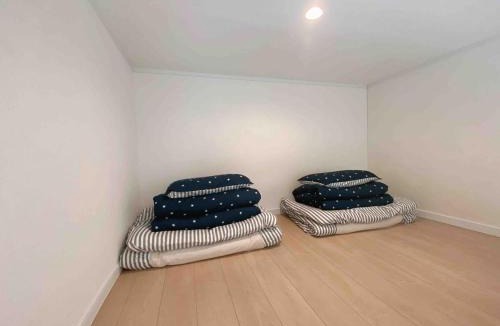 Nakano Apartment | Shinjuku 5 min, Shin-Nakano Station 1 min walk, Room 201